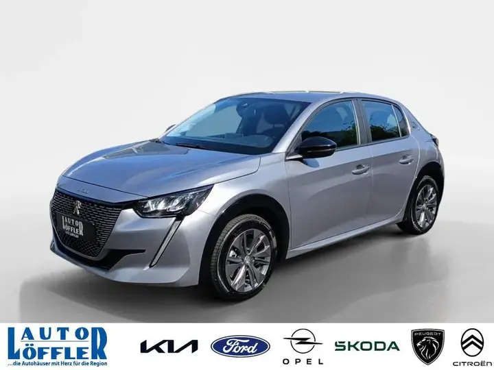 Peugeot E-208