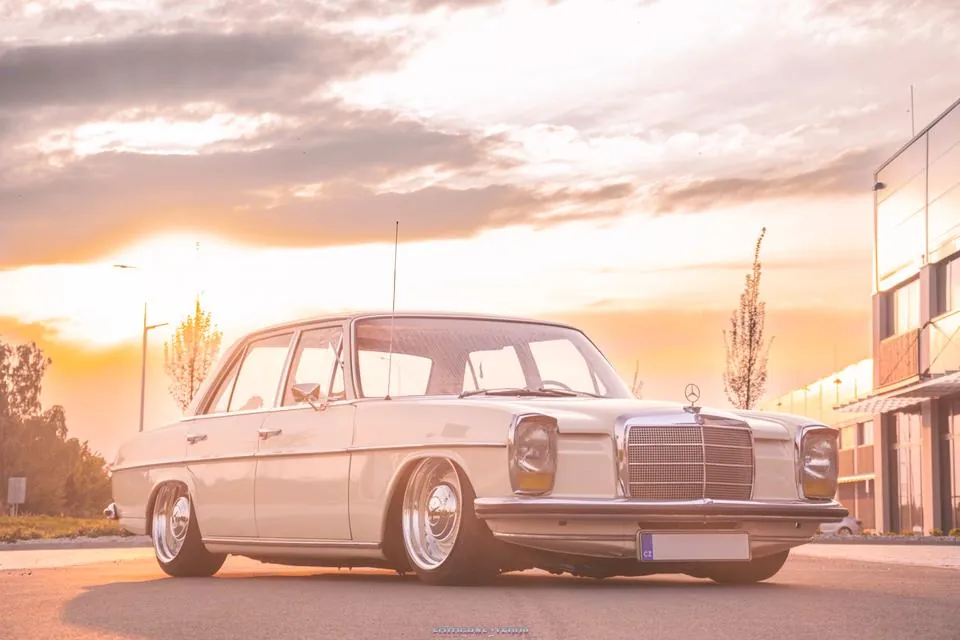 Mercedes-Benz W115