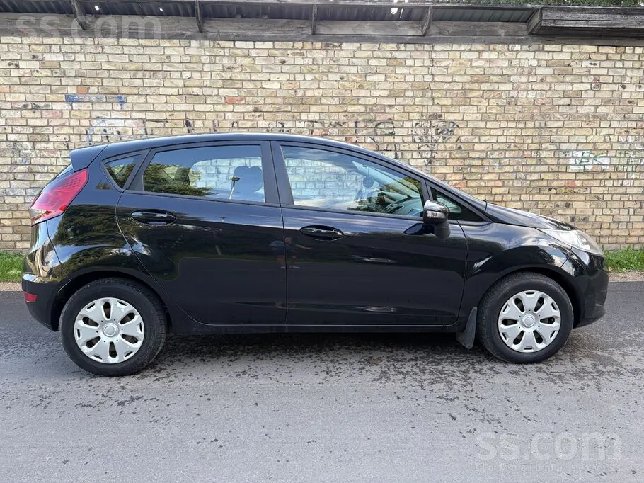 Ford Fiesta 2009 photo 4