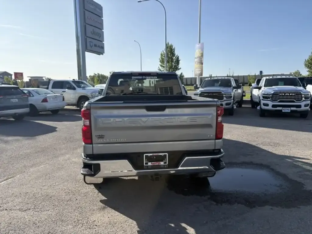 Chevrolet Silverado 1500 2024 photo 5