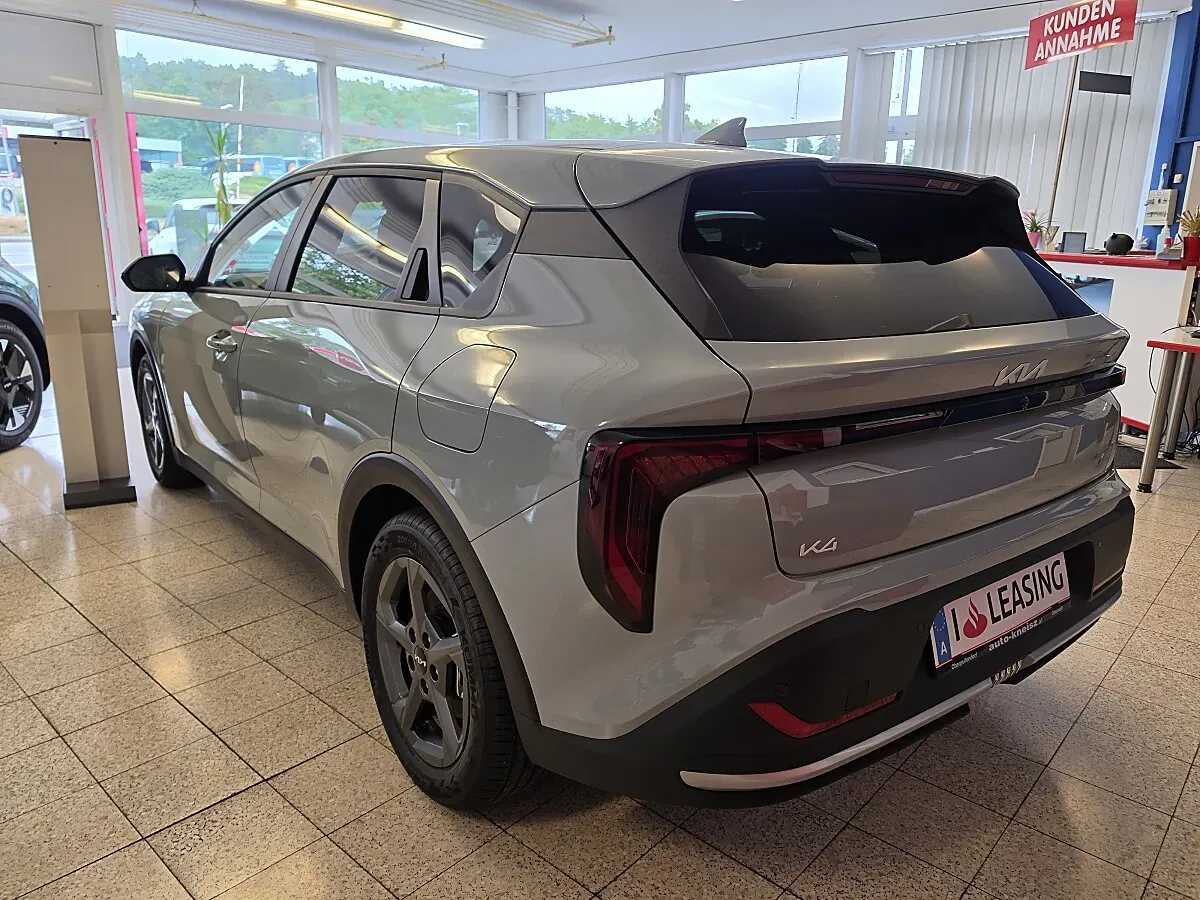 Kia K4 photo 2