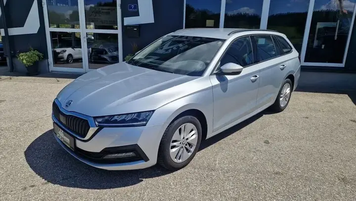 Skoda Octavia 2023 photo 3