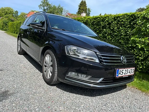 Volkswagen Passat 2011 photo 5