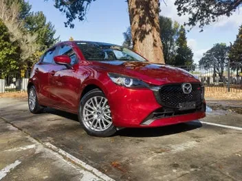 Mazda 2 2026 photo 2