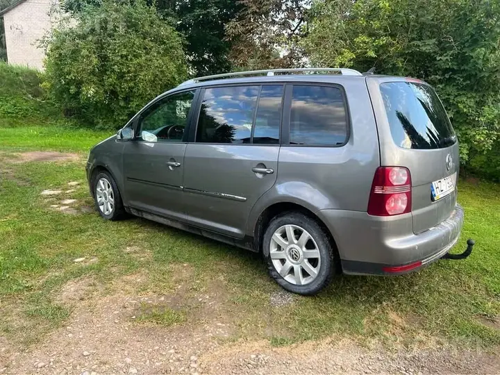Volkswagen Touran 2007 photo 5
