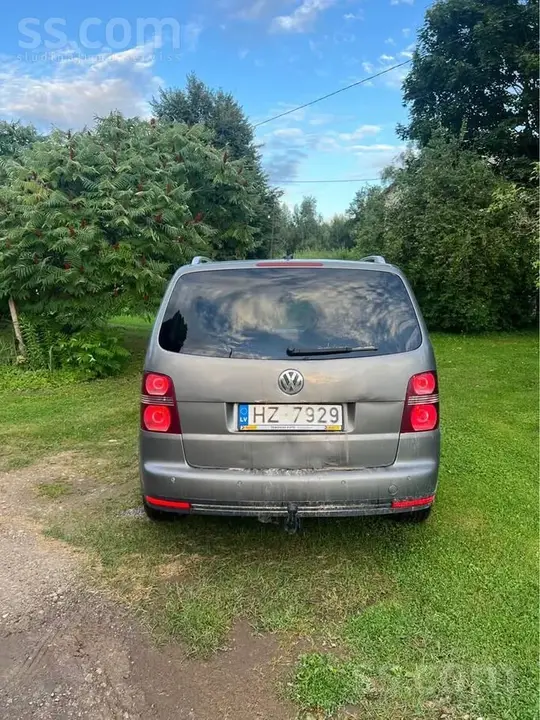 Volkswagen Touran 2007 photo 4