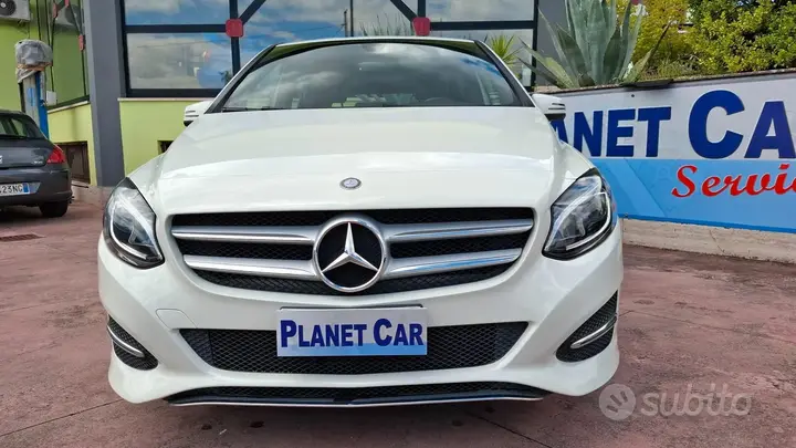 Mercedes-Benz B 180D 2016 photo 3