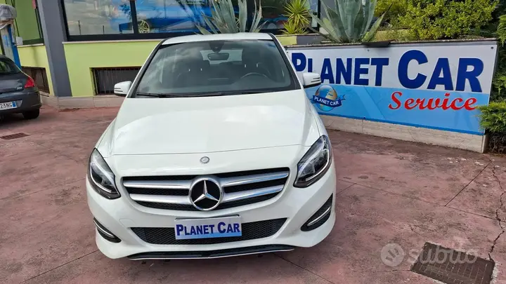 Mercedes-Benz B 180D 2016 photo 2