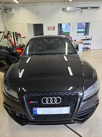 Audi Rs5 2011 photo 2