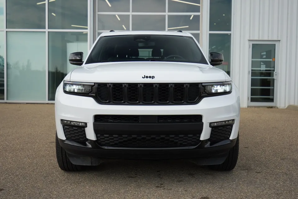 Jeep Grand Cherokee L 2024 photo 2