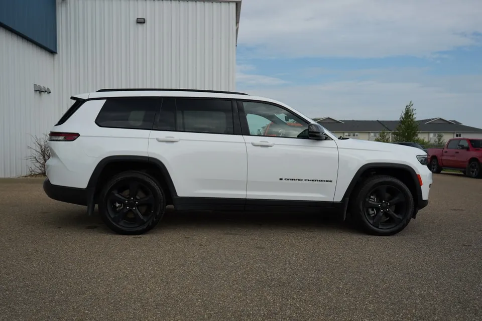 Jeep Grand Cherokee L 2024 photo 4