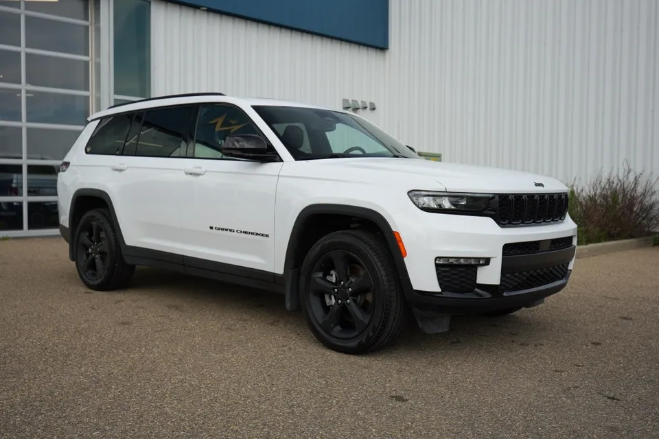 Jeep Grand Cherokee L 2024 photo 3