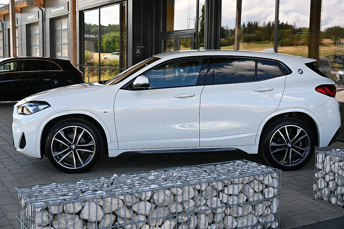 BMW X2 2023 photo 2