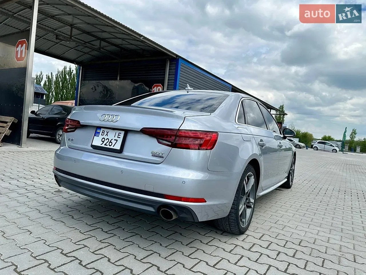 Audi A4 2018 photo 4