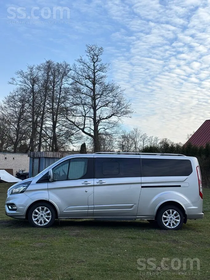 Ford Tourneo Custom 2019 photo 2