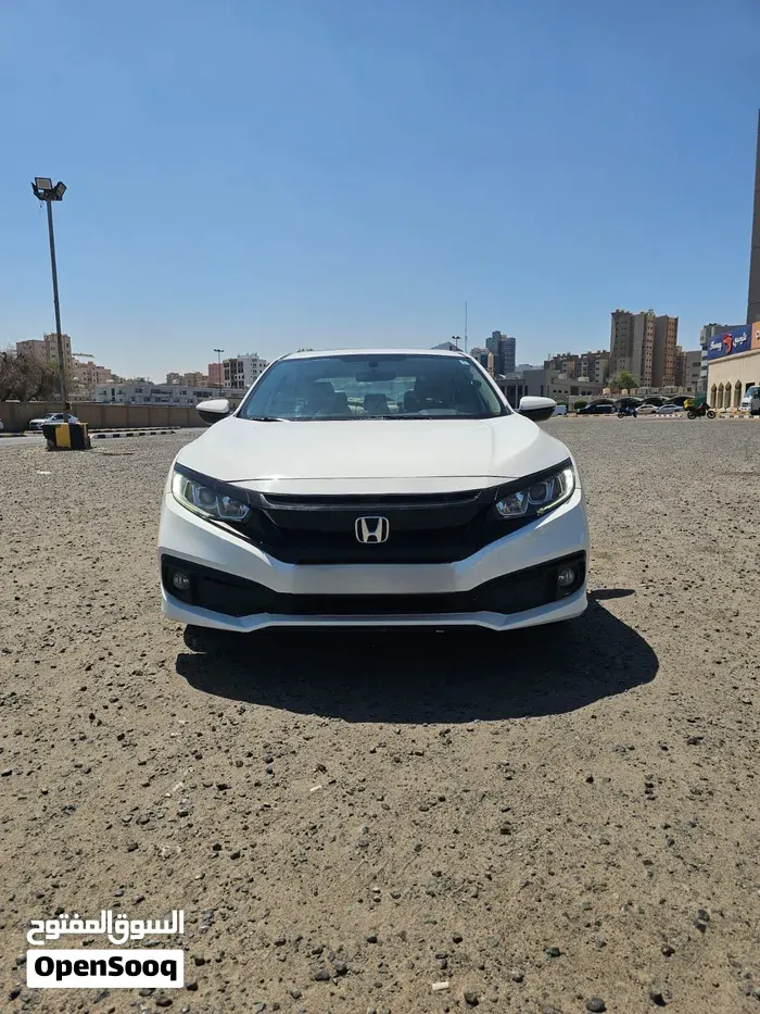 Honda Civic 2021 photo 2