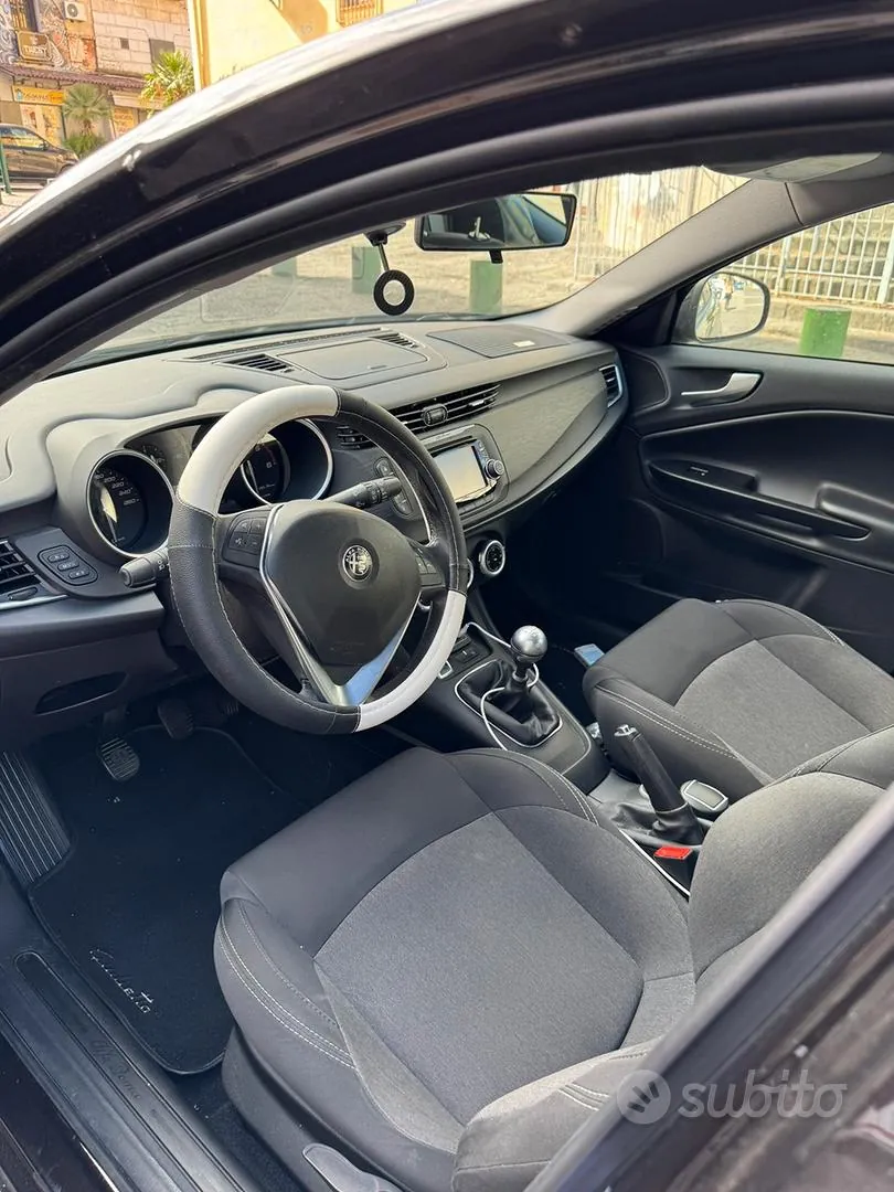 Alfa Romeo Giulietta 2017 photo 3