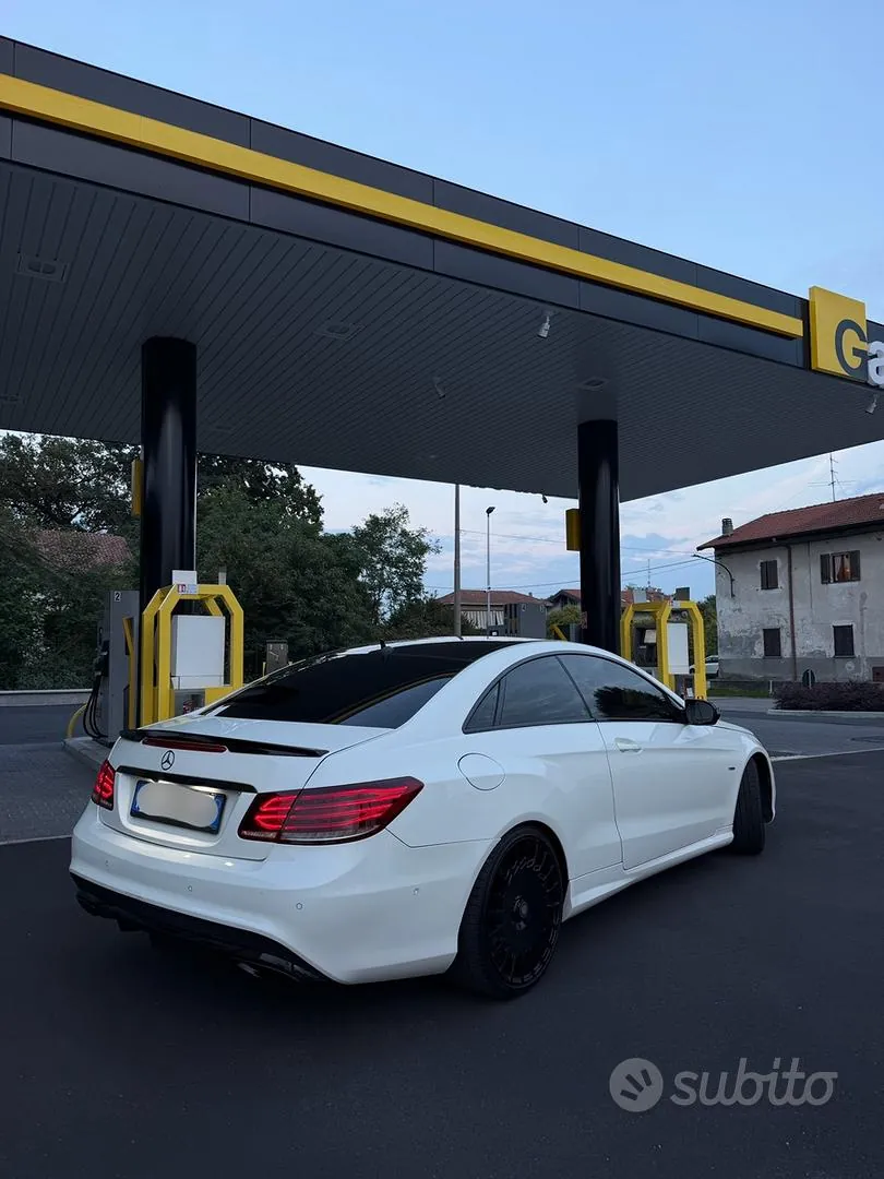 Mercedes-Benz E-Class 2010 photo 3