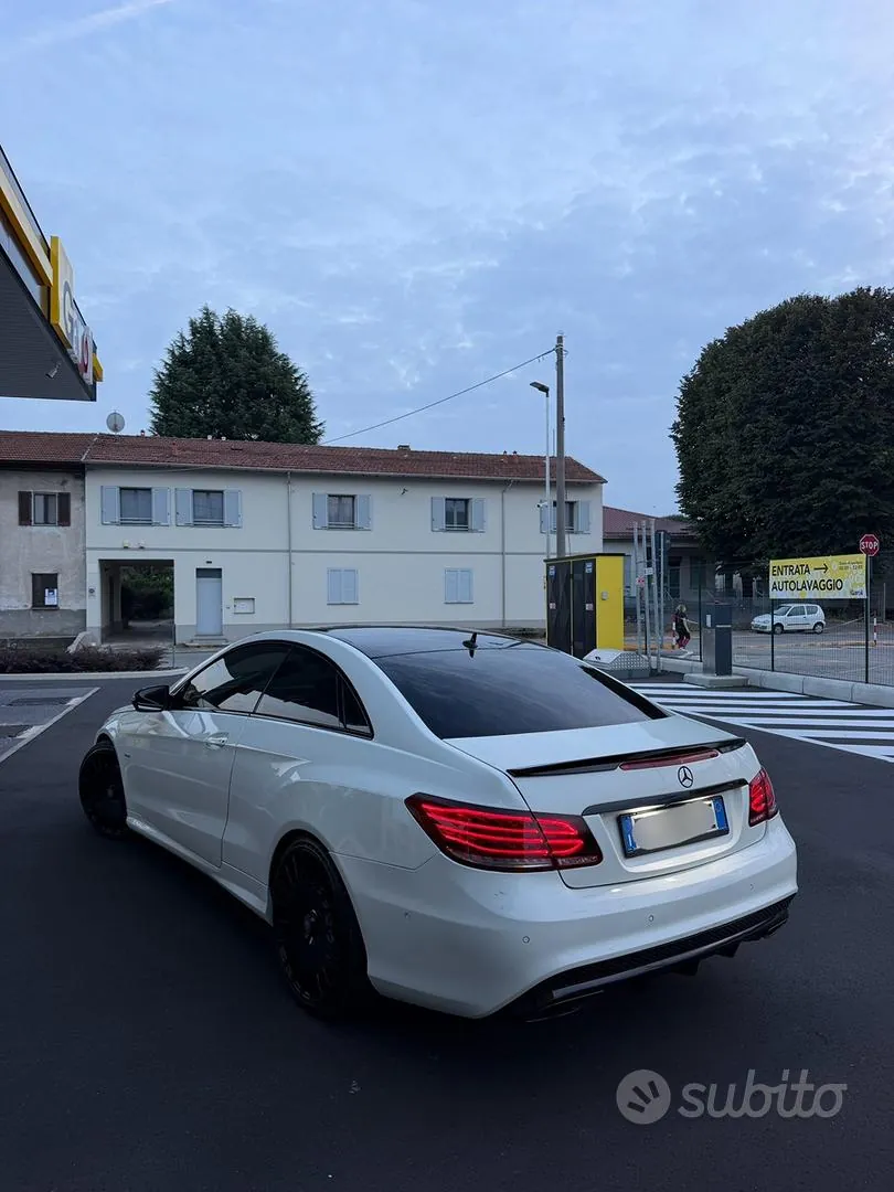 Mercedes-Benz E-Class 2010 photo 5
