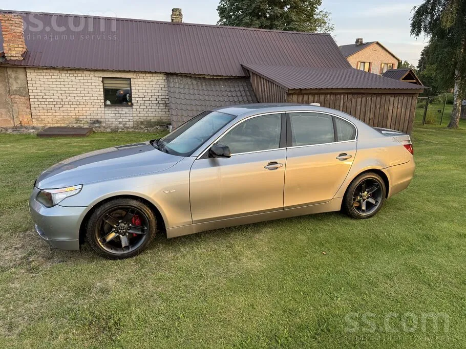 BMW 530 2005 photo 2