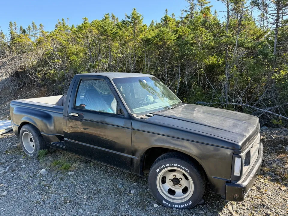 Chevrolet S10 1987 photo 2