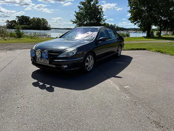 Peugeot 607