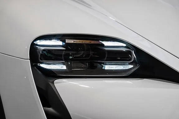 Porsche Taycan 2023 photo 4
