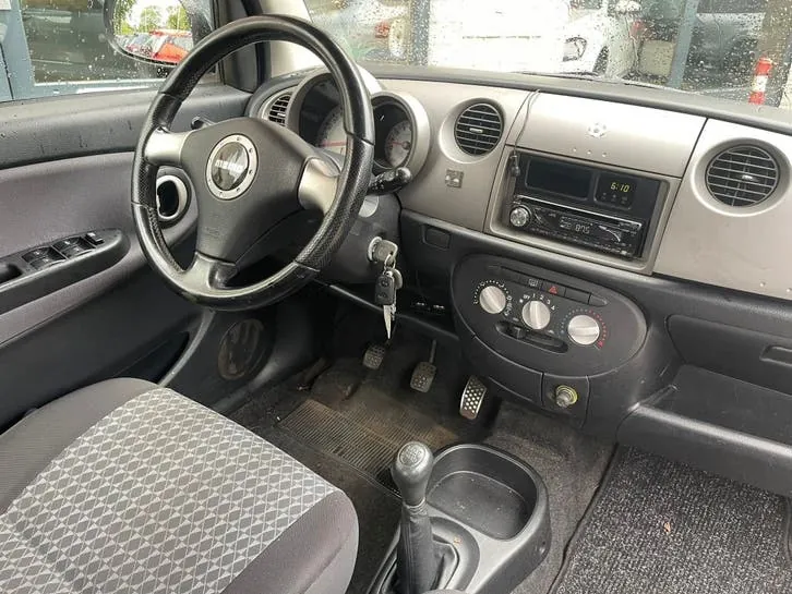 Daihatsu Trevis 2006 photo 2