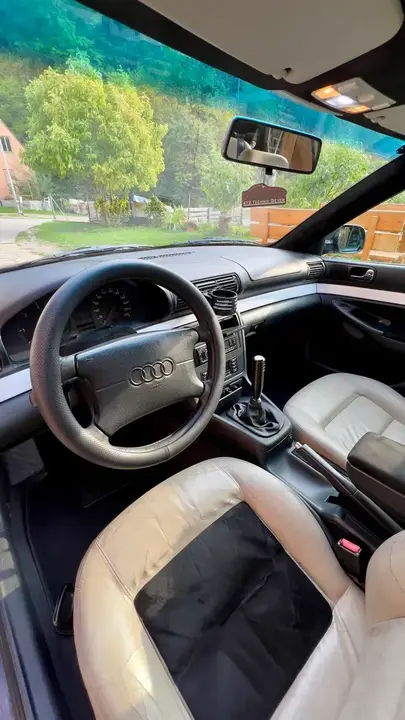 Audi A4 1997 photo 3