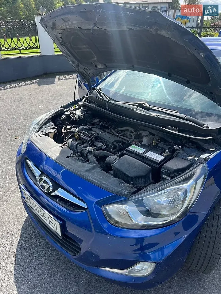 Hyundai Accent 2012 photo 3