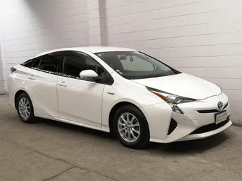 Toyota Prius 2016 photo 2