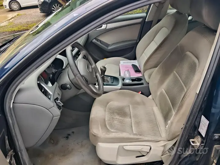 Audi A4 2010 photo 5