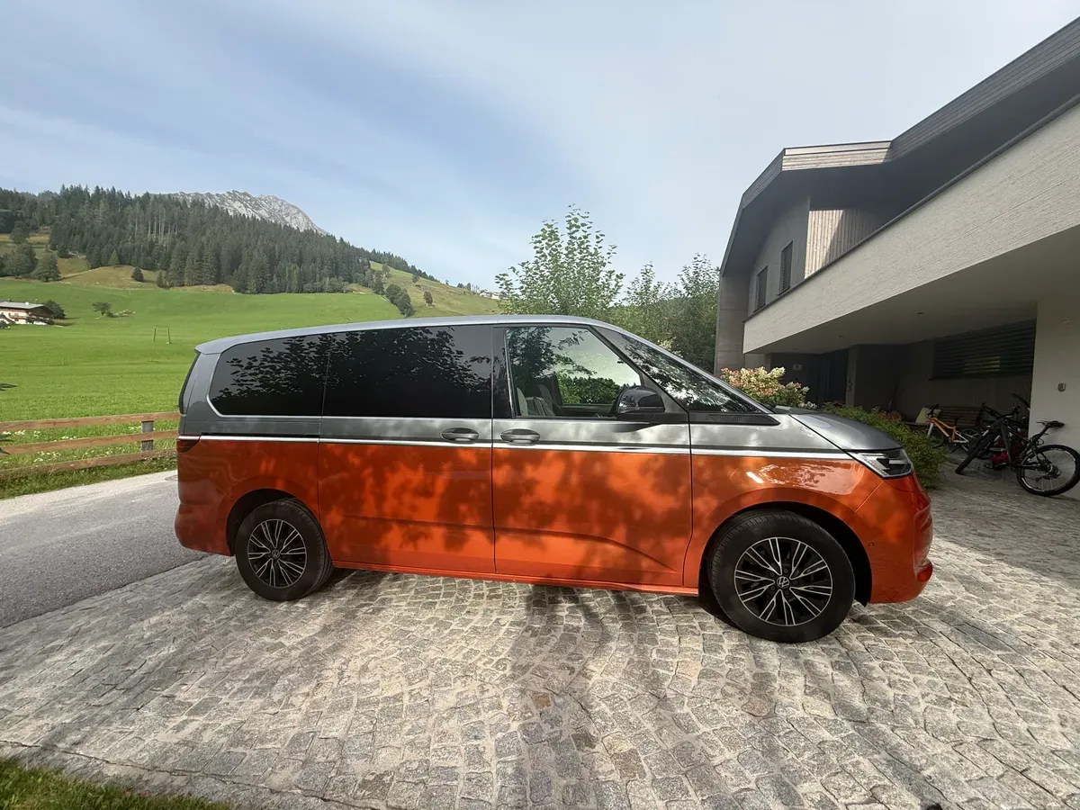 Volkswagen T7 2023 photo 2