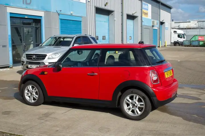 Mini One 2013 photo 5