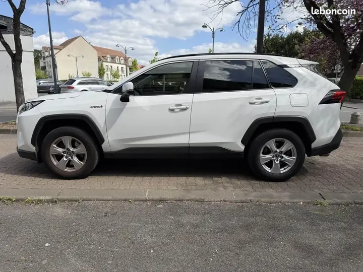 Toyota Rav4 2022 photo 2