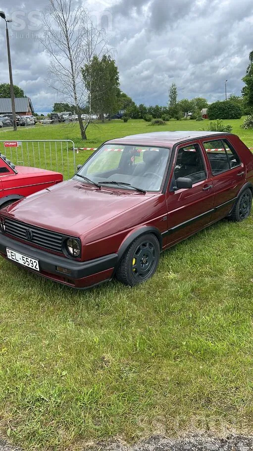 Volkswagen Golf 2