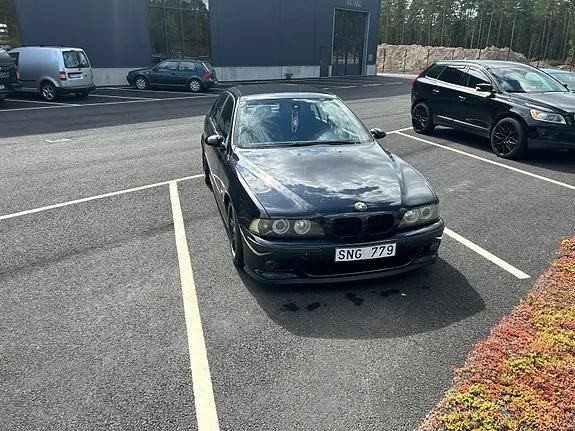 BMW 520I