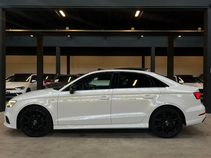 Audi A3 2017 photo 2