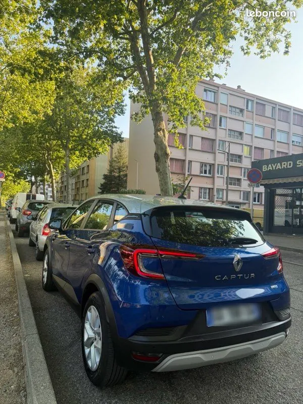 Renault Captur 2022 photo 3