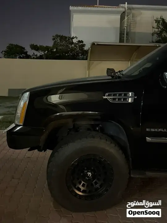 Cadillac Escalade 2012 photo 3