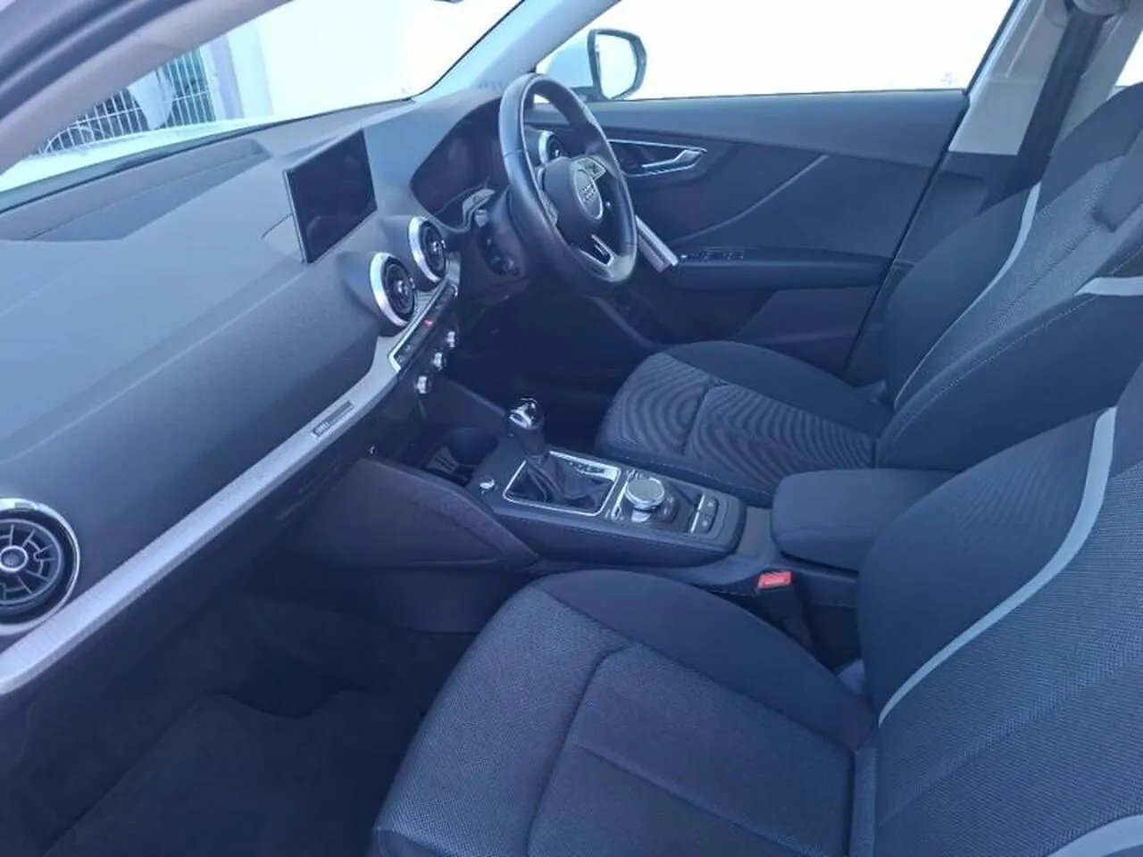 Audi Q2 2021 photo 5