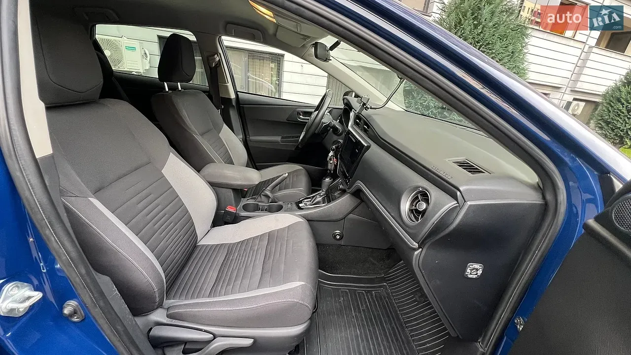 Toyota Auris 2016 photo 5