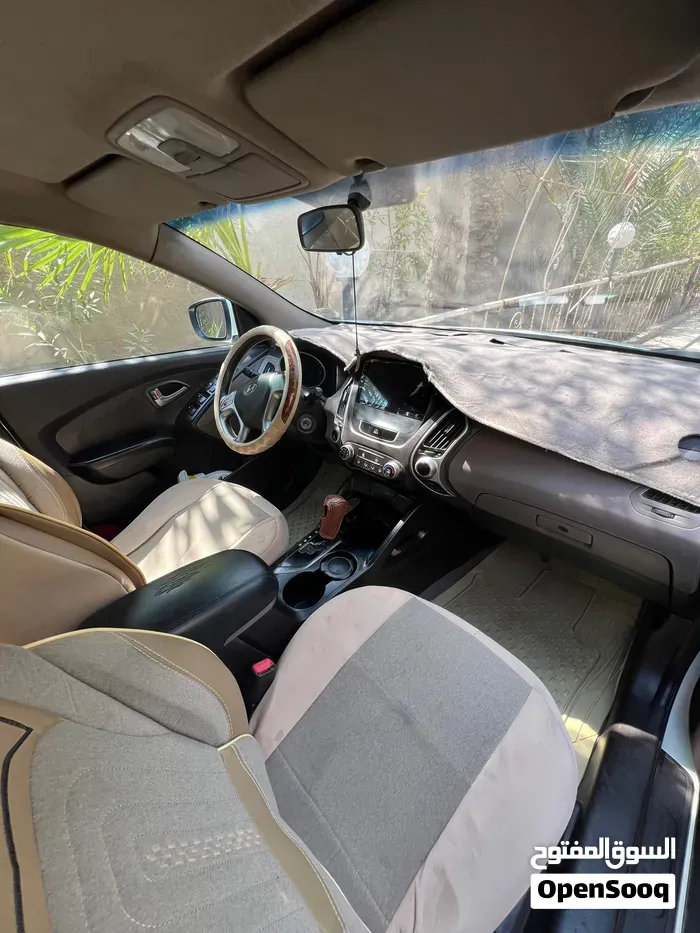 Hyundai Tucson 2011 photo 2