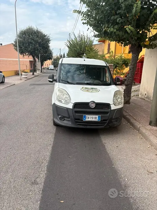 Fiat Doblo 2011 photo 2