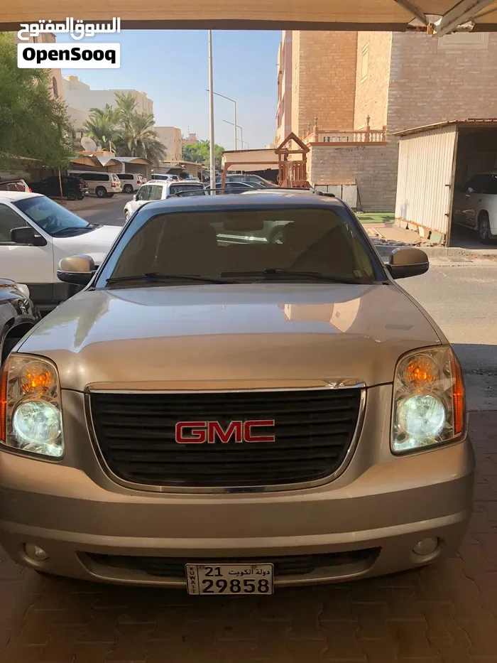 GMC Yukon 2012 photo 4