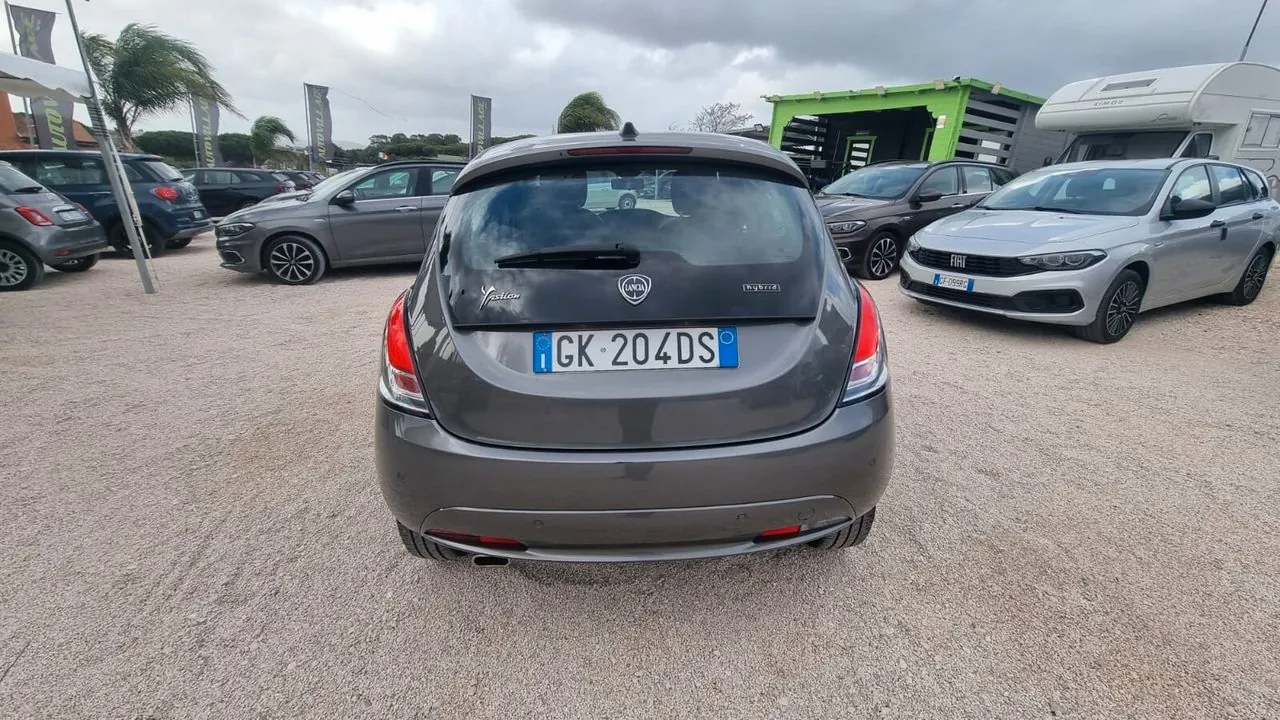 Lancia Ypsilon 2022 photo 3