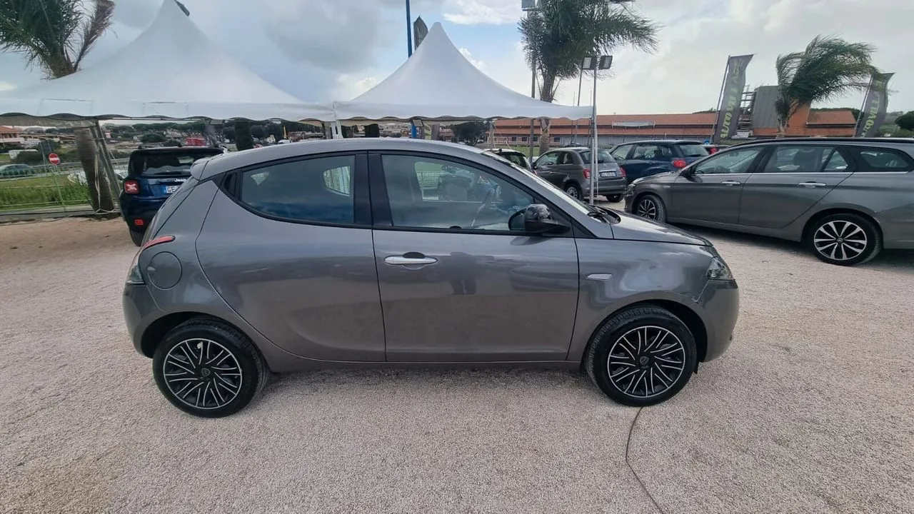 Lancia Ypsilon 2022 photo 5