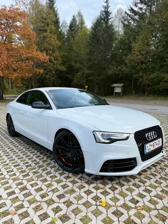 Audi A5 2012 photo 2