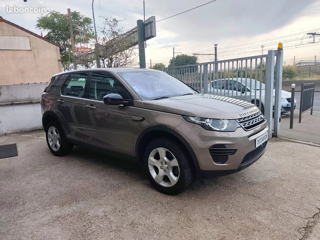 Land Rover Discovery 2016 photo 2