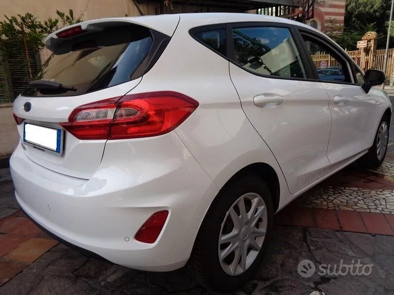 Ford Fiesta 2018 photo 2